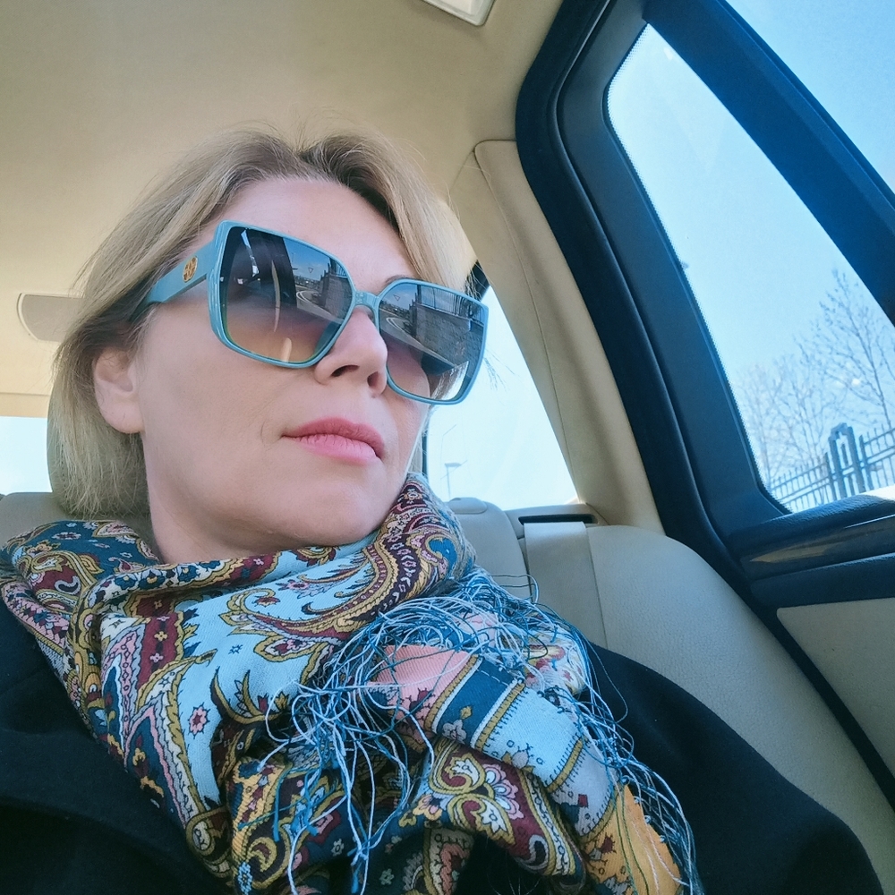 Meet your Posher, Yulia